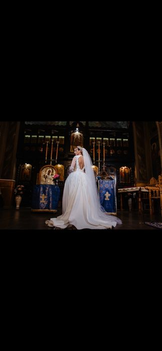 Vând rochie de mireasă