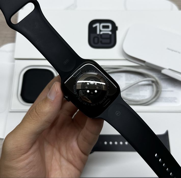 Apple Watch 10 46mm 100% Jet Black