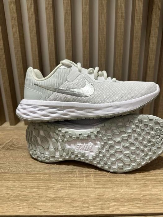 Маратонки nike оригинал