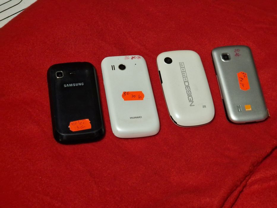 Telefon cu touchscreen perfect funcțional