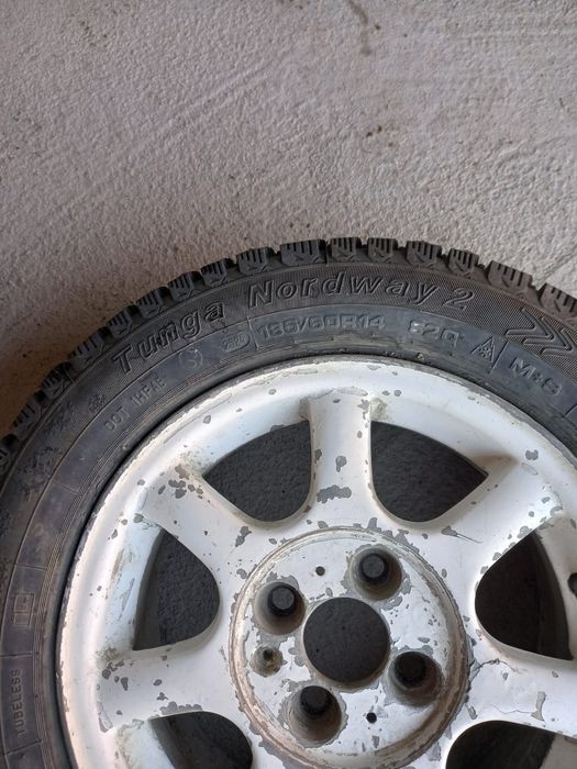 Продам Зимние шины в комплекте