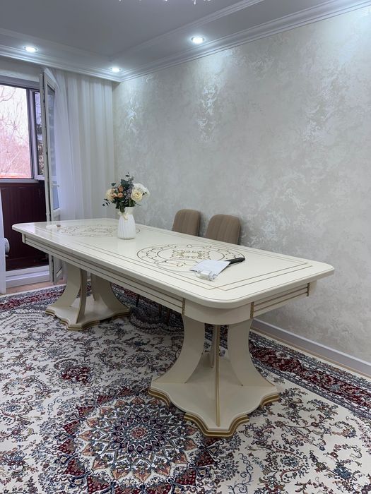 Новый стол для гостиной
