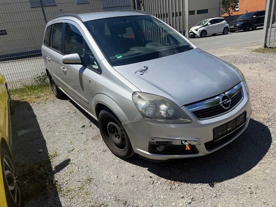 Opel Zafira B 1.6 Z16XEP 105к.с. се продава на части