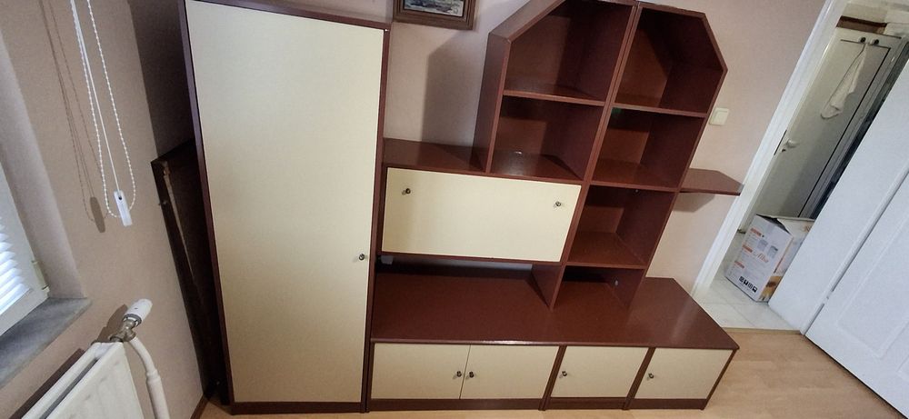 Холна секция с гардероб