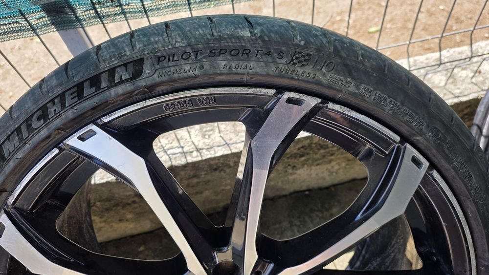 Set 5 jante aliaj 20 inch + 4 anvelope Michelin Pilot Sport 4S 235/35 ZR20