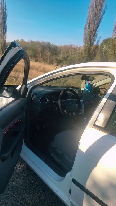 Vând ford focus 2 /schimb (dau diferență)
