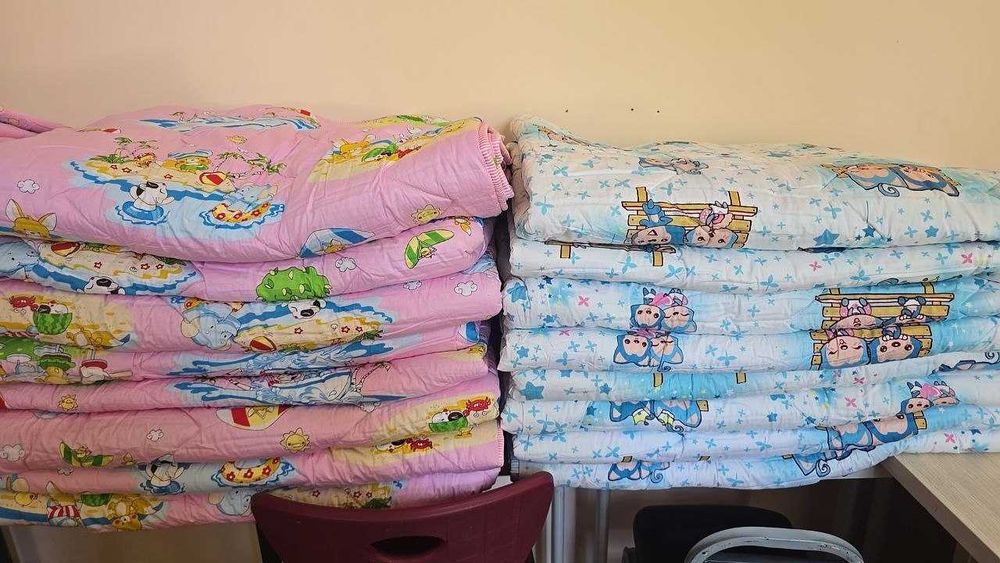 продаются дет.одеяла 110Х146 см, розовые - 44 шт, голубые - 20шт