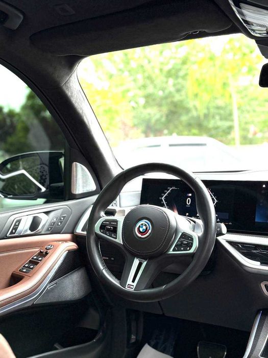 Sotuvda BMW X5 M60i avtomashinamiz