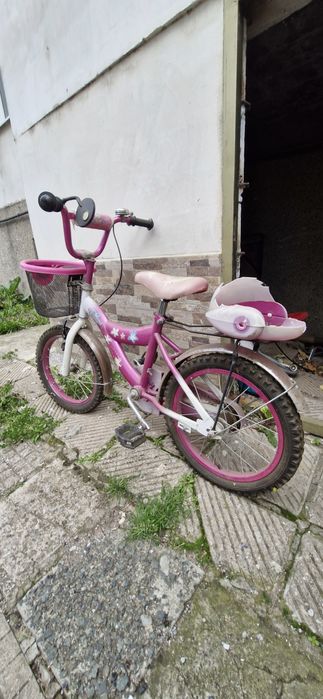 Детски велосипед за момиче.