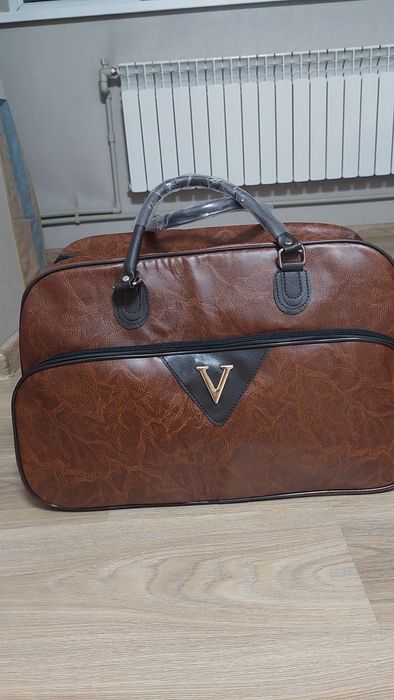 Продам дорожные сумки новые.