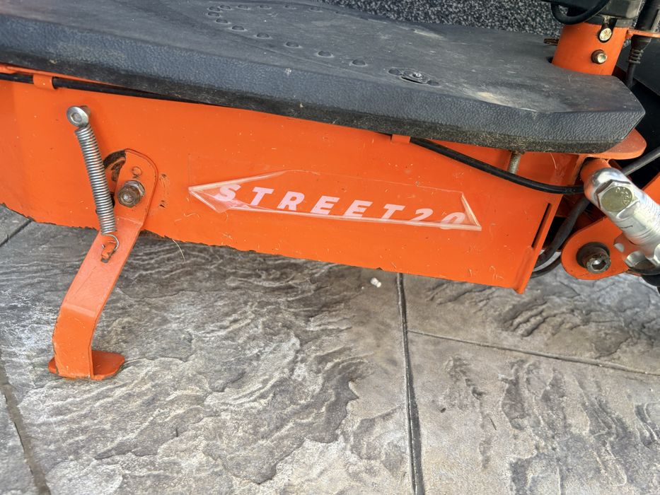Scuter electric Street 20 cu scaun – BATERIE NOUĂ, funcțional