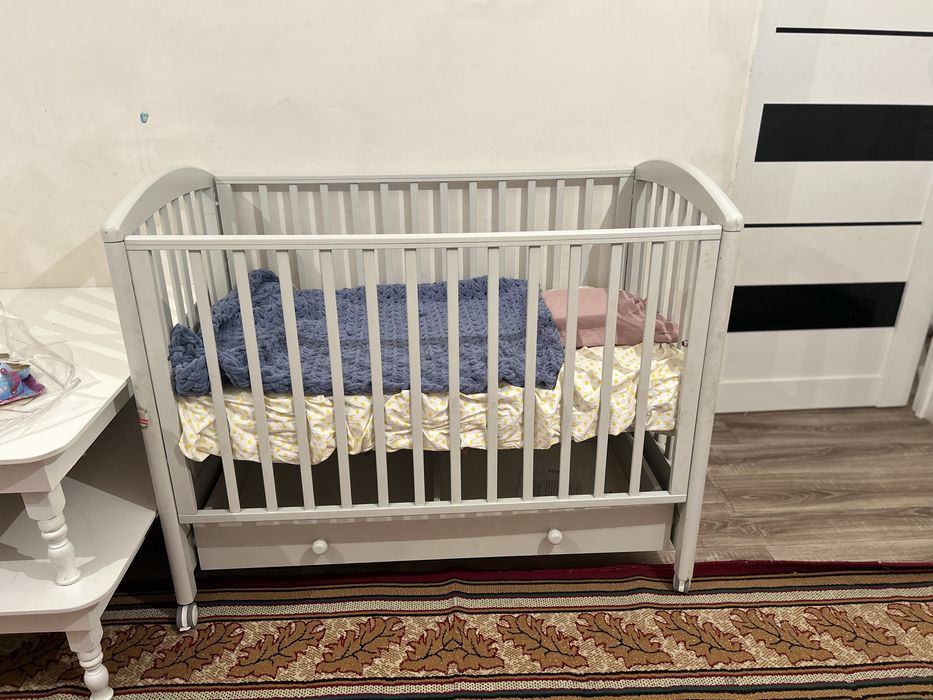 Манеж для детей от рождении до 4лет