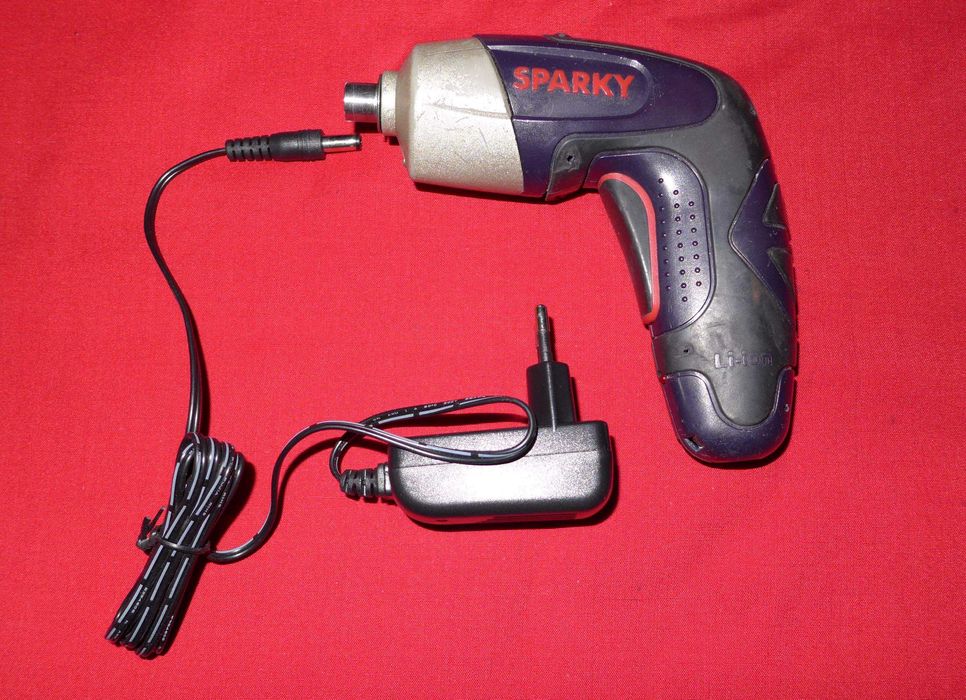 За ремонта на автомобила:100% работещи акумулаторни помощници