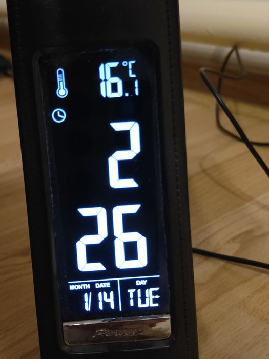 Настольная лампа органайзер дата день время температура