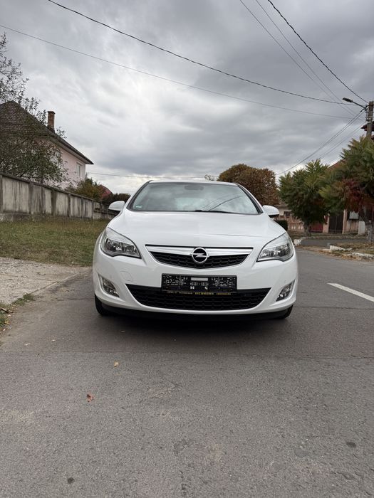 OPEL Astra 2011 — imagine 2