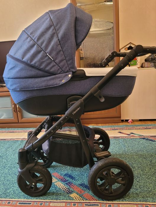 Продам коляску Adamex