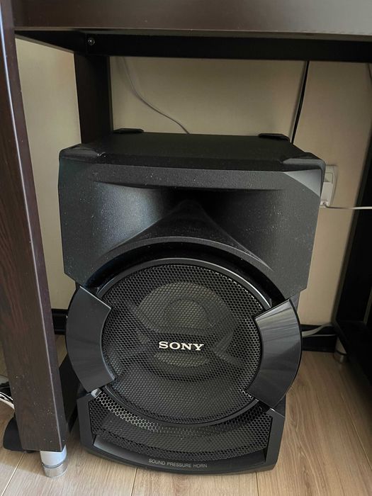 Продам музыкальный центр Sony SHAKE-X10