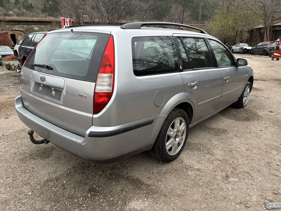 Форф Мондео 2.0д теглич chia за части. Може и цял.