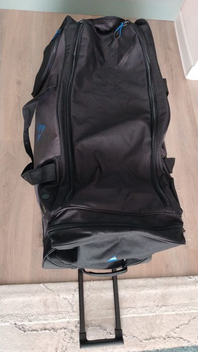 Продам форму хоккейную