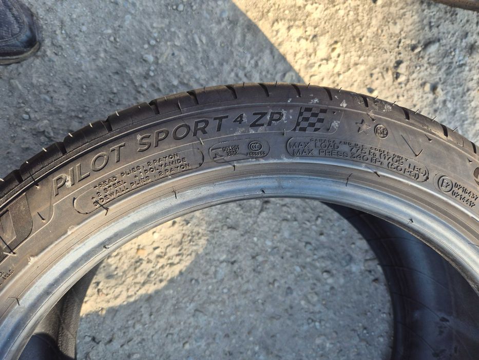 2 Anvelope de VARA - 255/40/18 - Michelin PS4 RFT - Stare F BUNA 2023