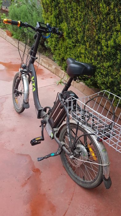 Bicicletă electrică Volta cu accelerație la mână
