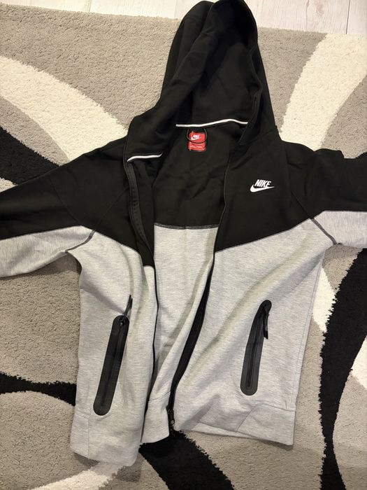 Nike panda tech fleece - L(отговаря и на М)