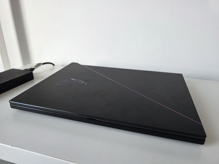 Asus Zephyrus G16 Duo 6900HX, RTX 3080TI, 32GB, 1TB, 4k touch + 2k screen