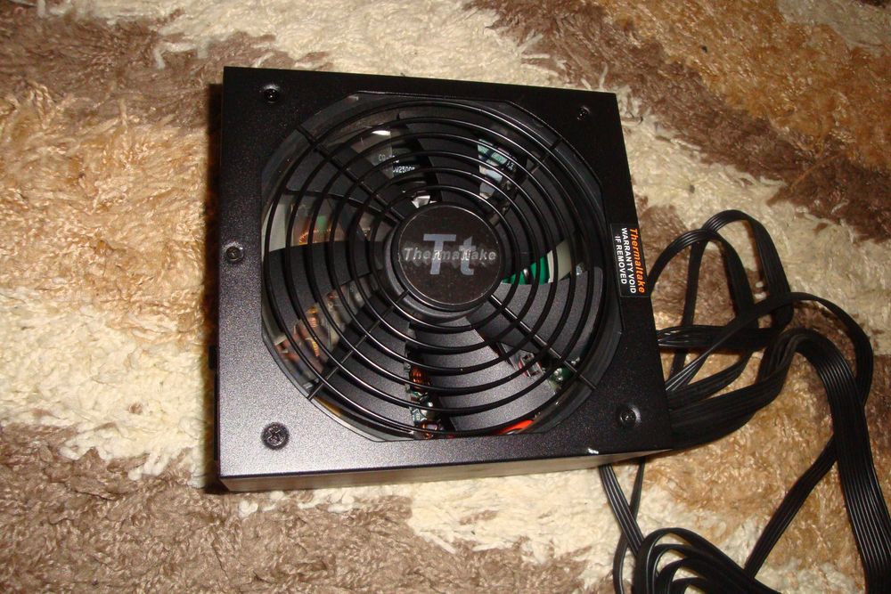 Sursa modulara smart thermaltake sps-530m ( lipsa cabluri )