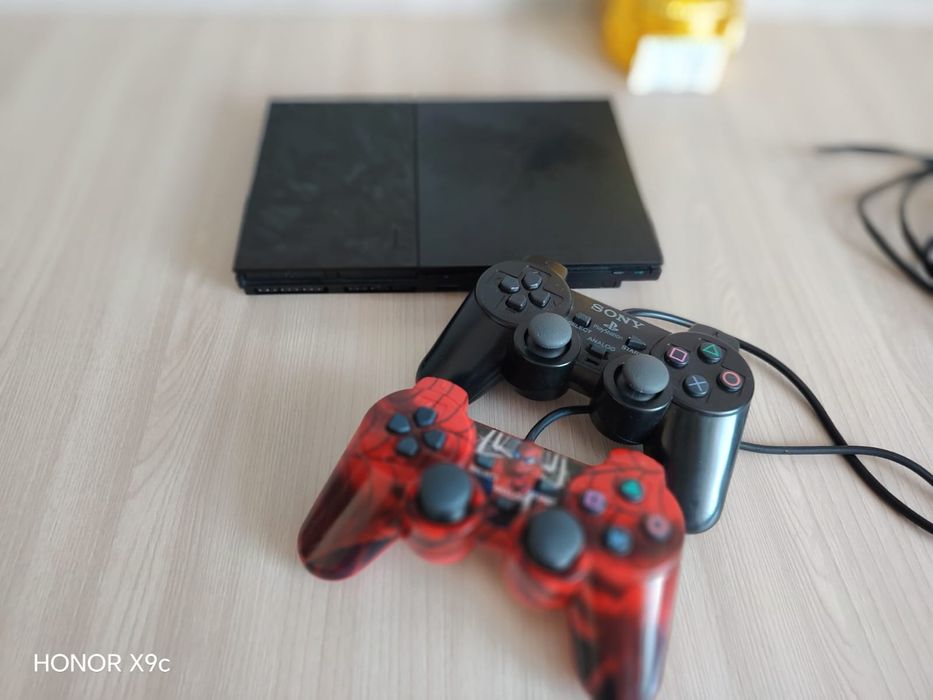 PS 2 в хорошем состояние