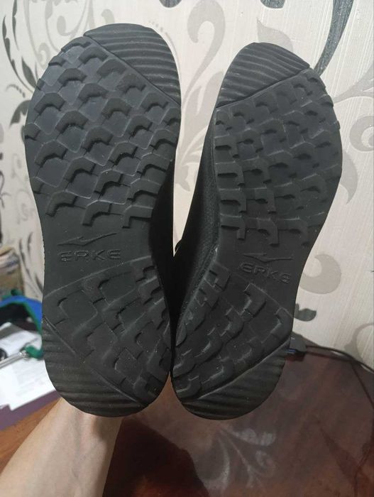 Оригинальные кроссовки Erke