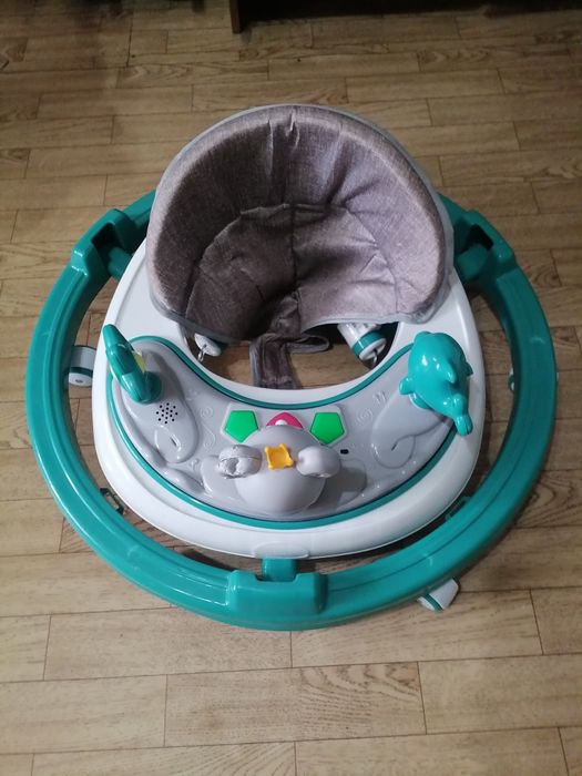 Продам детские ходунки почти новые