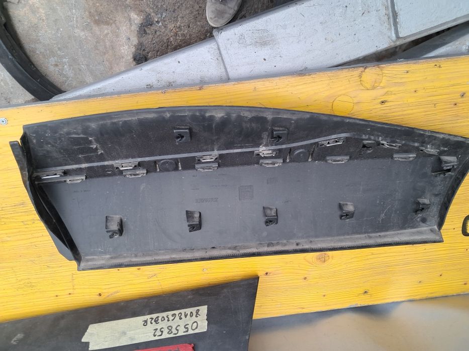 Лайсна врата  дясна Renault captur