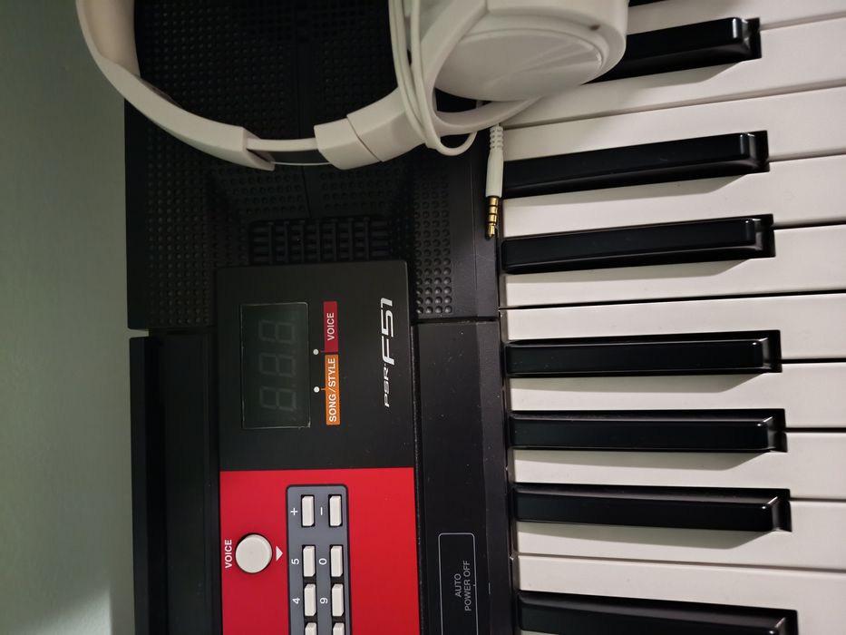 Orga Yamaha  PSR FP1 -600 RON