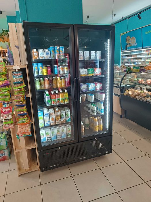 Вертикални хладилни витрини - нови налични на склад