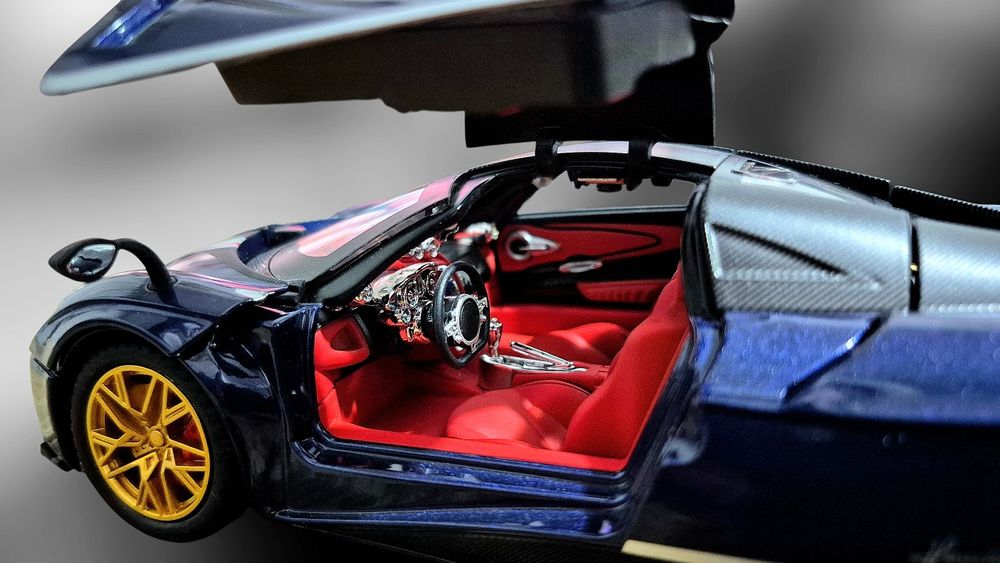 Метален реалистичен модел на Pagani Huayra модел от  2018Г