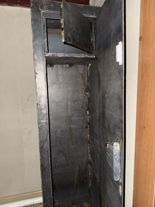 Сейф-шкаф металлический