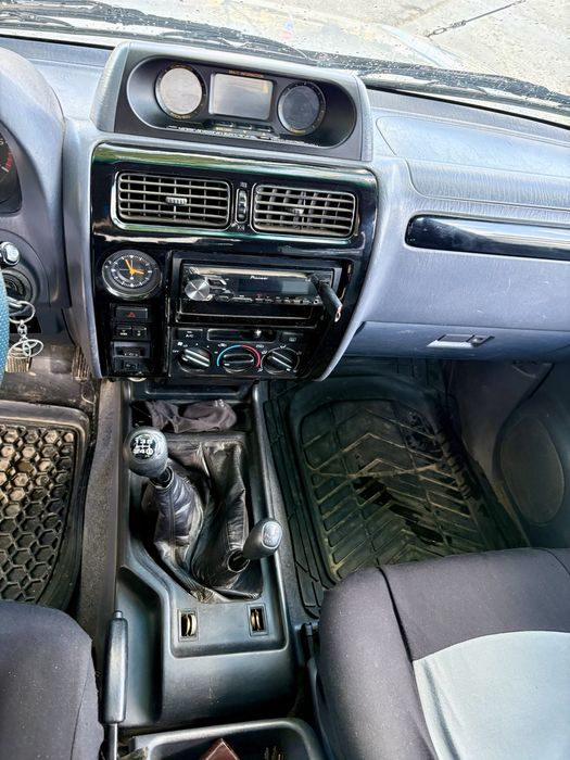 Toyota Land Cruiser 90