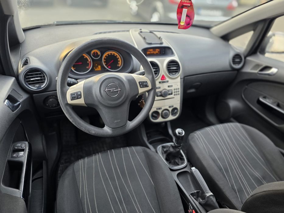 Opel corsa 1.3 diesel an 2008