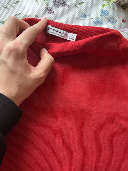 Тениски,марка-New yorker и Stradivarius