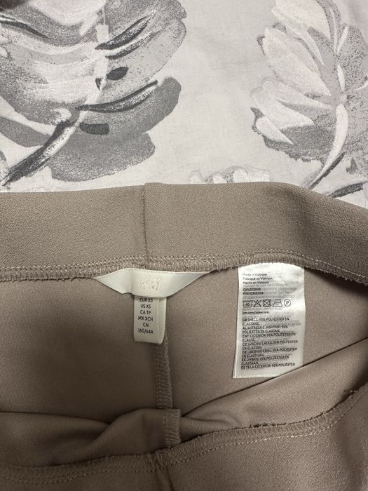 Дамски елегантен панталон H&M – XS