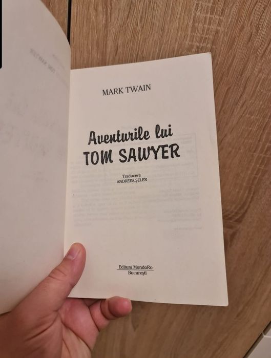 Carte lectura: Aventurile lui Tom Sawyer de Mark Twain