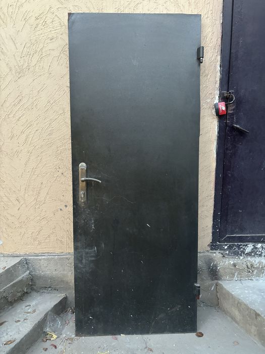 Есиктер двери очень в хорошем состоянии
