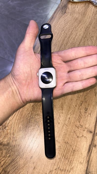 Apple watch SE продается