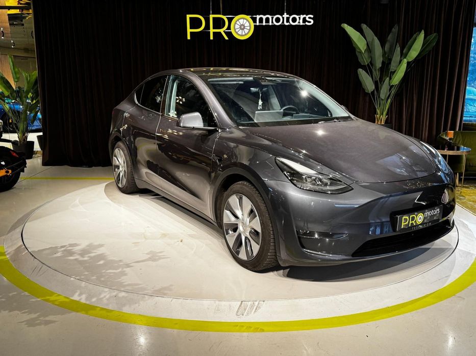 Tesla Model Y Tesla Model Y Long Range Dual Motor AWD / 514 CP / Soft Close