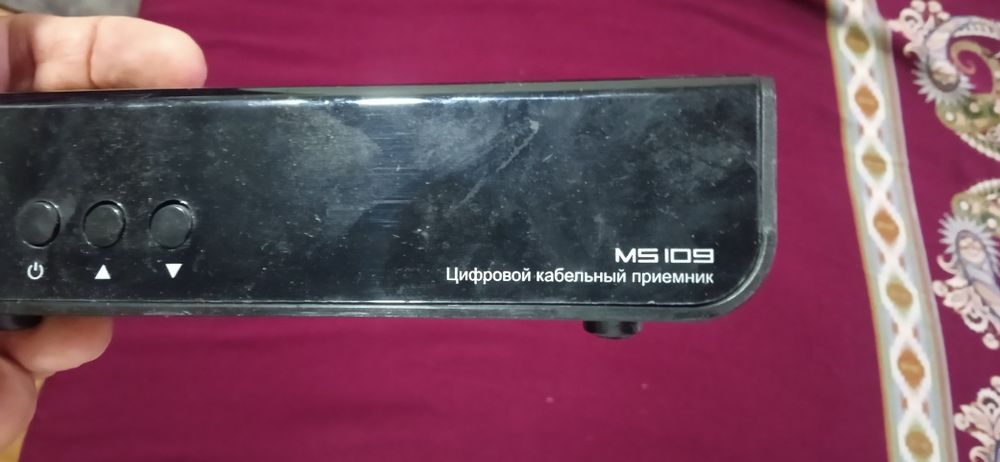 Продается  цифровой тюнер