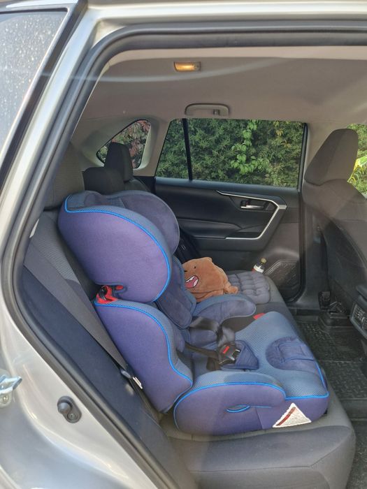 Продам автокресло Hayner