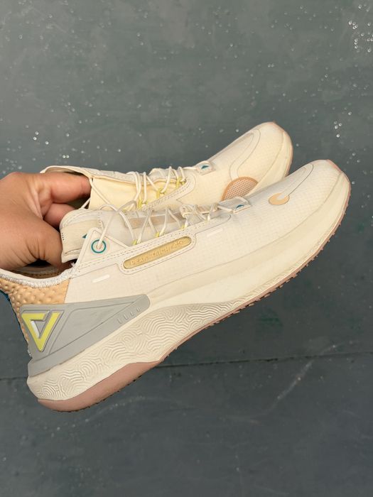 Кроссовки Peak 38-39 р стелька 25