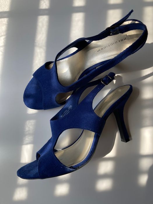 Сандали с ток Predictions