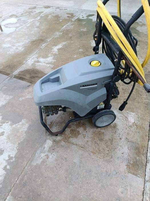 Срочно продаю моющий аппарат KARCHER HD 9/20-4 в отличном состоянии