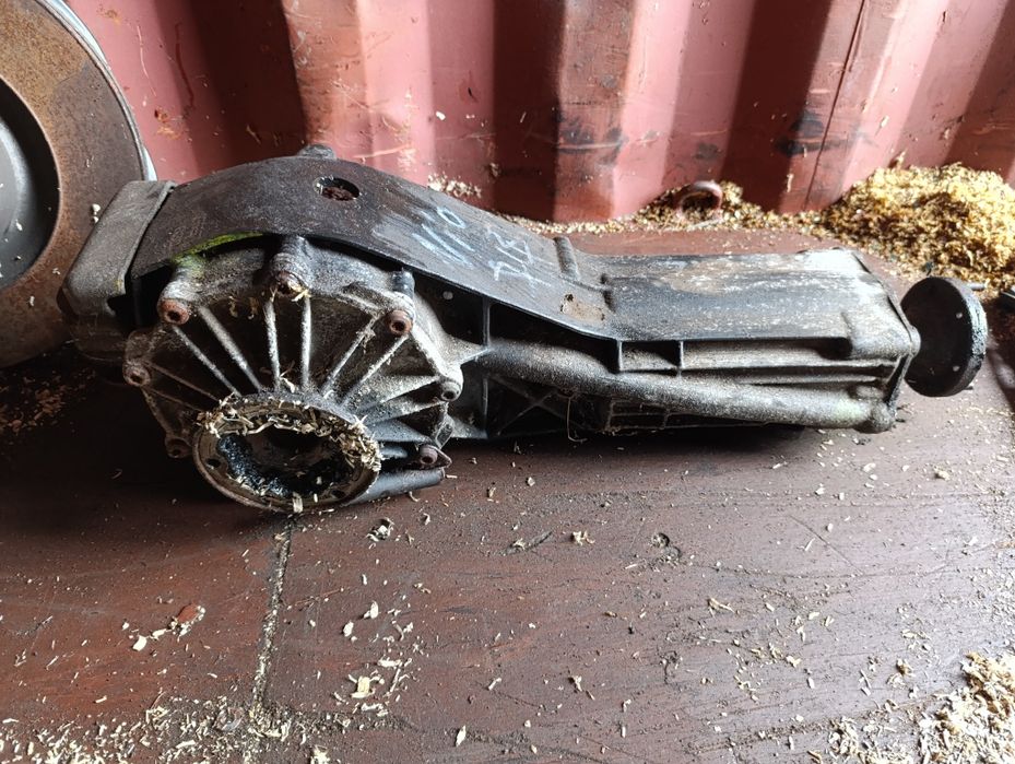 Редуктор задний Кватро А6С4 2.8л